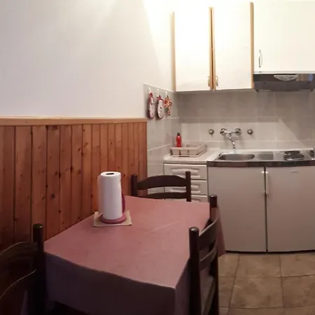 Ante Apartment *