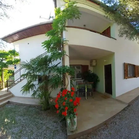 Apartment Ante *