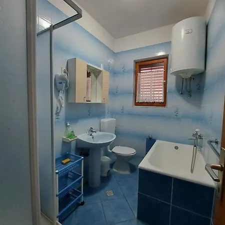 Apartment Ante *